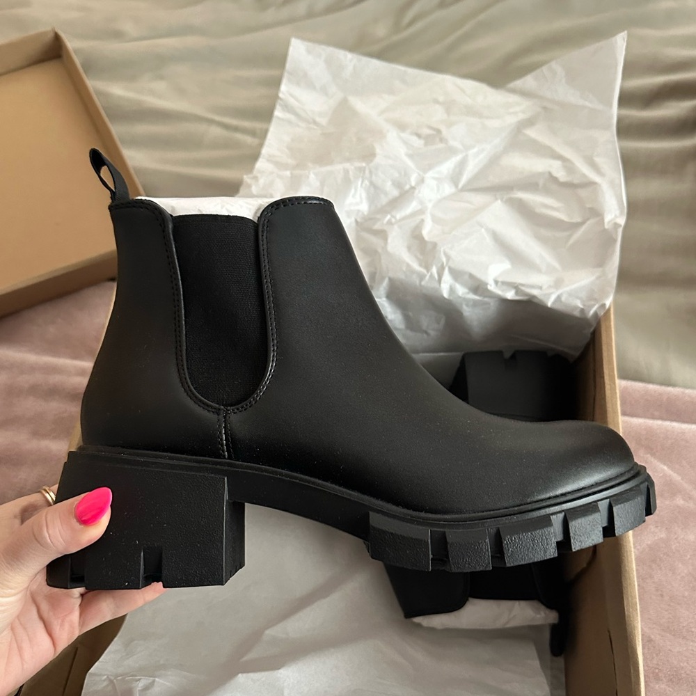 Steve Madden Howler platform Boots Black